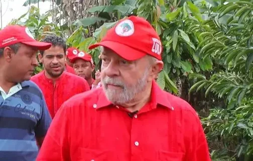 Lula utilizando MST