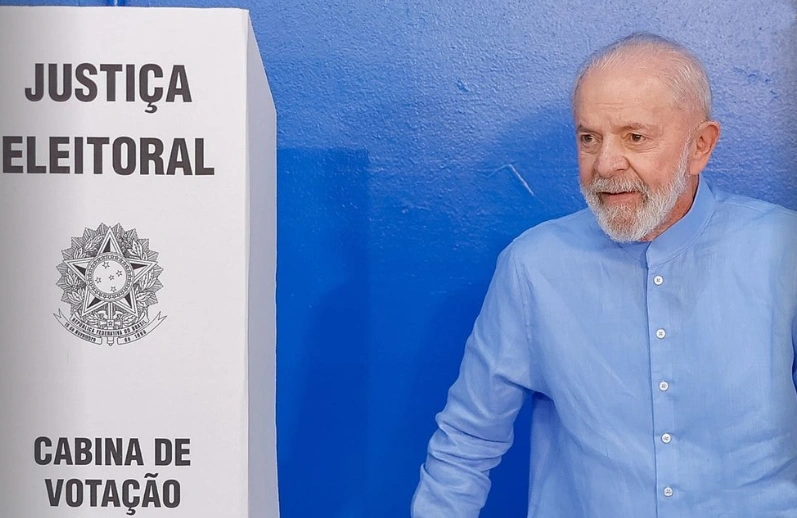 Lula vota em São Bernardo do Campo