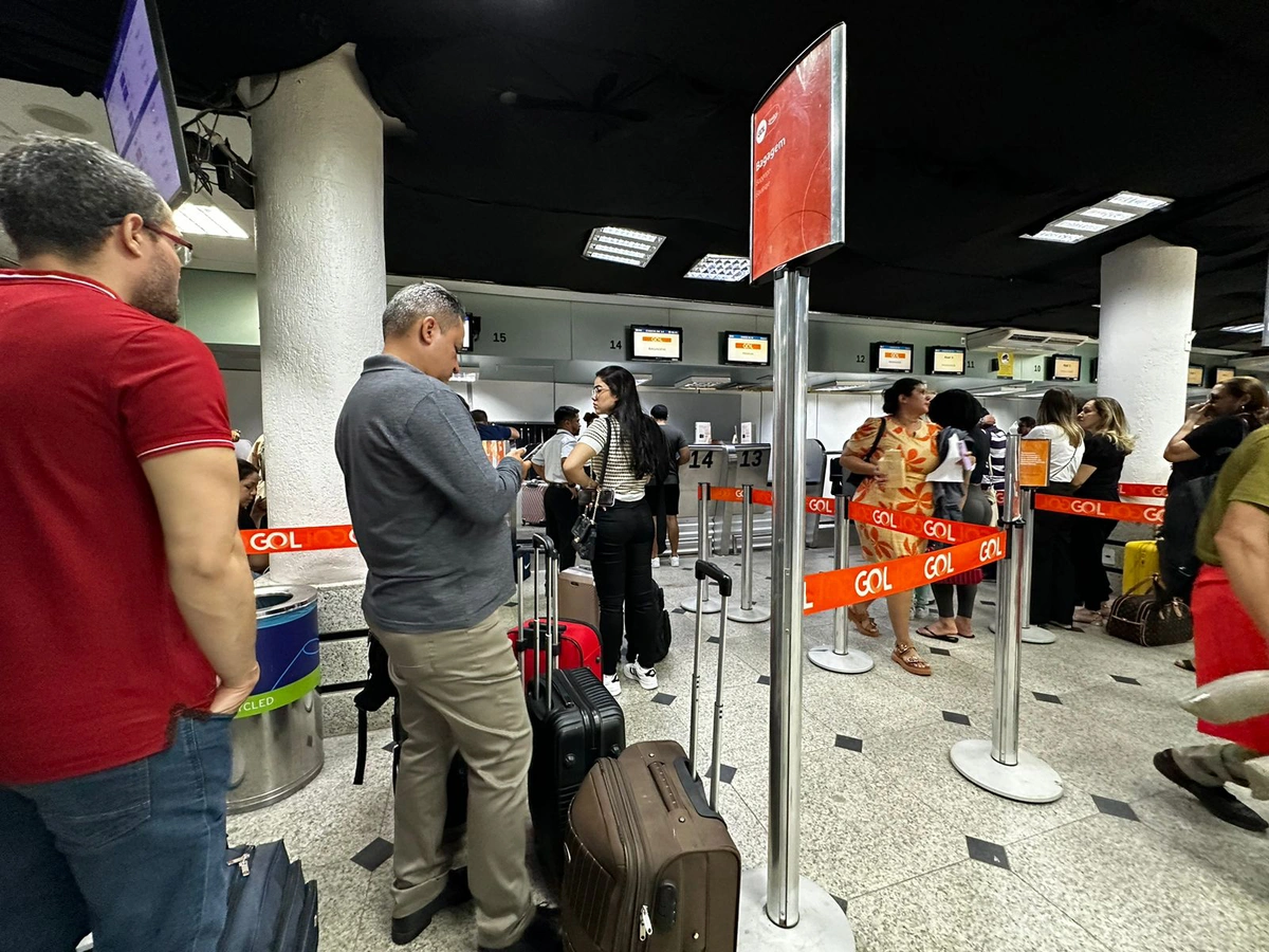 Passageiros no Aeroporto Senador Petrônio Portella