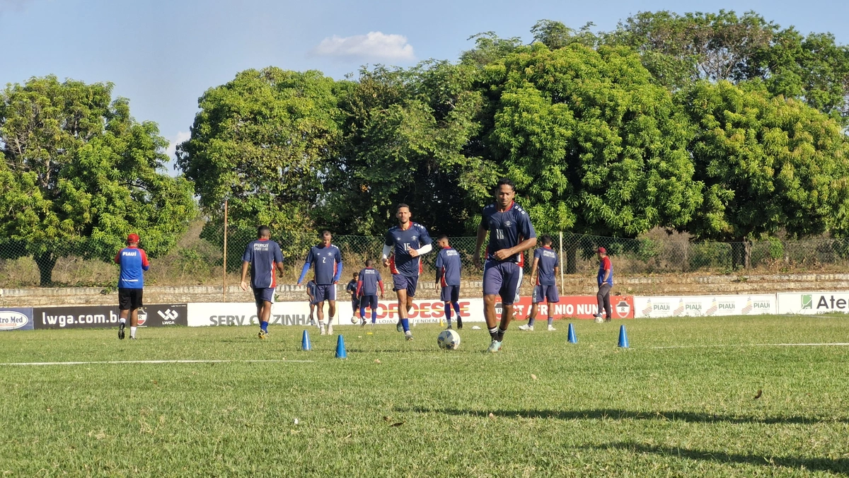 Piauí em preparação para contra o Atlético Piauiense que vale o acesso