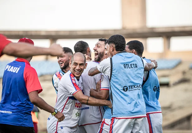 Piauí goleia Flamengo-PI e fica mais próximo do acesso na Série B