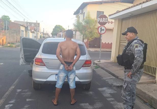 Policial pula de viatura em movimento durante perseguição em Teresina