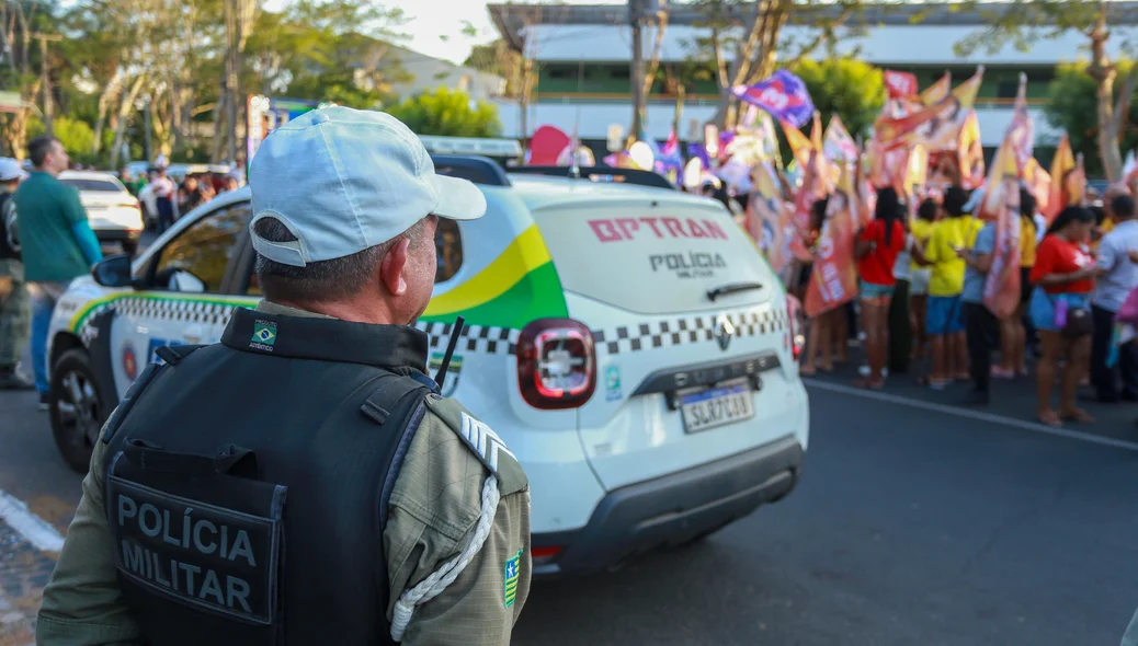 Policiamento em caminhada realizada por Fábio Novo