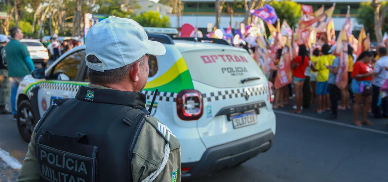 Policiamento em caminhada realizada por Fábio Novo