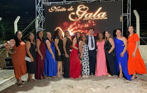 Prefeitura de Esperantina realiza noite de gala em homenagem ao Dia do Professor