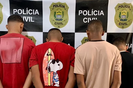 Presos durante operação da Polícia Civil em Oeiras