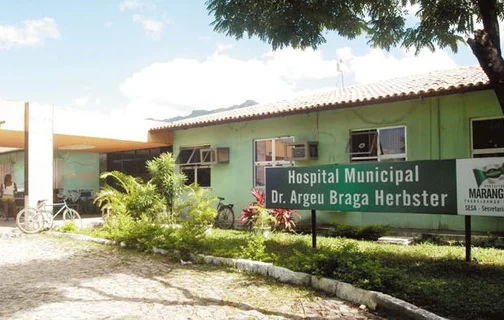 Principio de incêndio em hospital assusta funcionários e pacientes em cidade do Ceará.