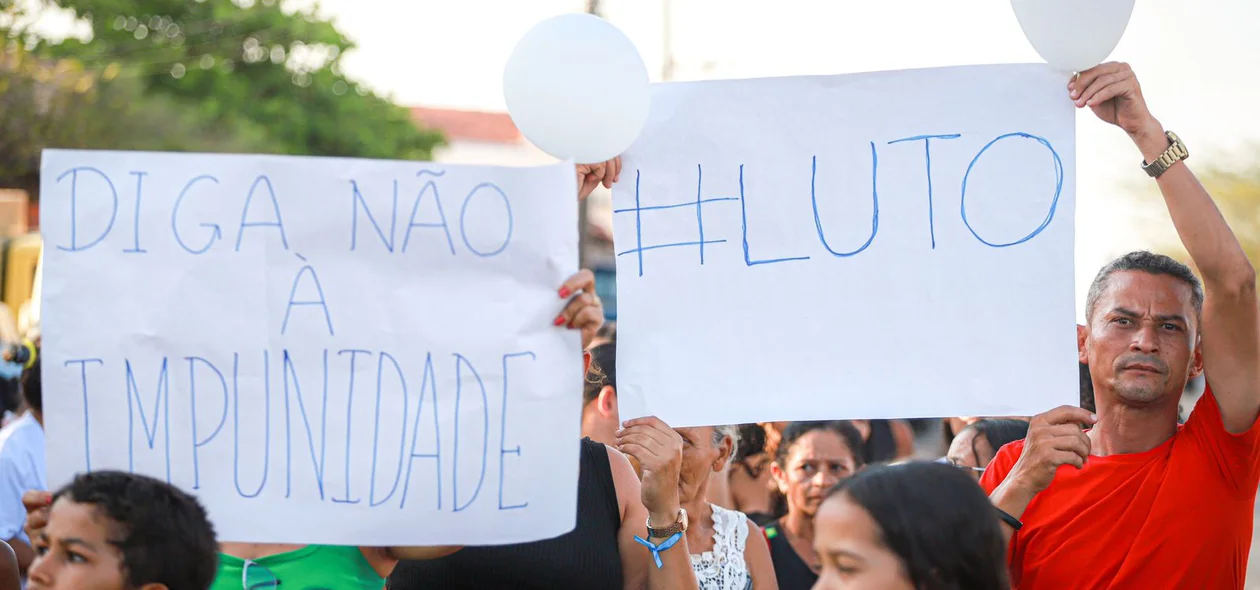 Protesto reuniu várias pessoas