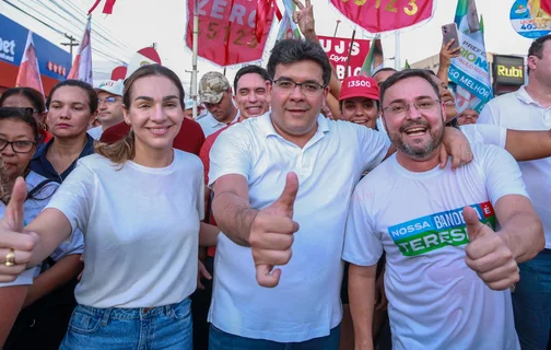 Rafael Fonteles e Isabel Fonteles demonstraram apoio em caminhada com Fábio Novo