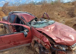 Segundo informações da PRF, Alfreu da Silva perdeu o controle do veículo, invadiu a pista contrária e capotou