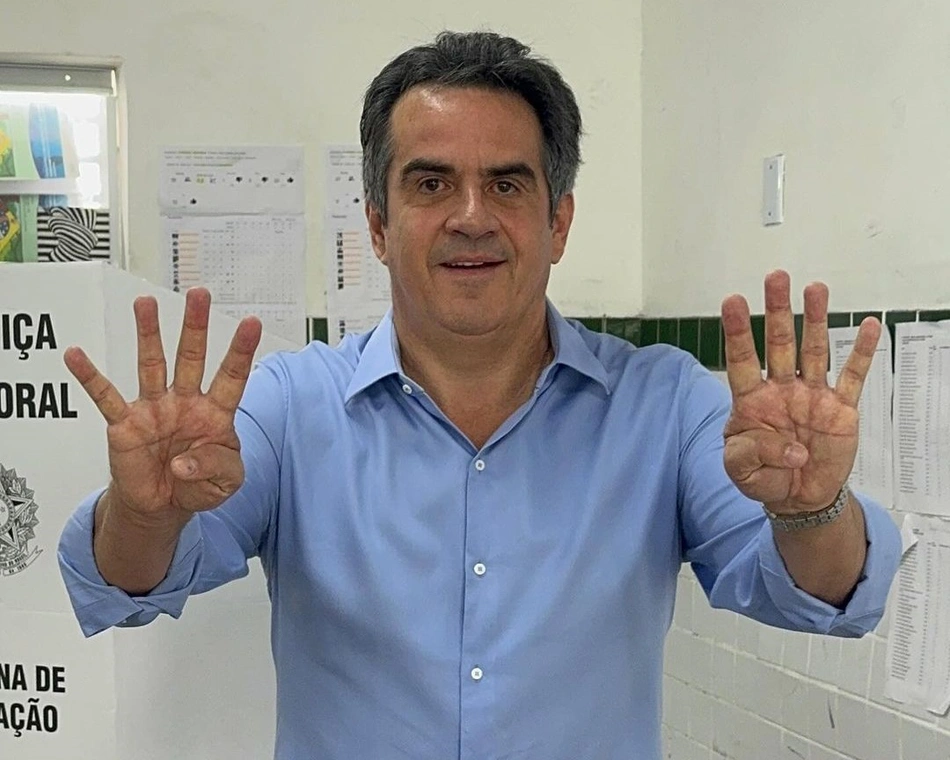 Senador Ciro Nogueira em seu local de votação