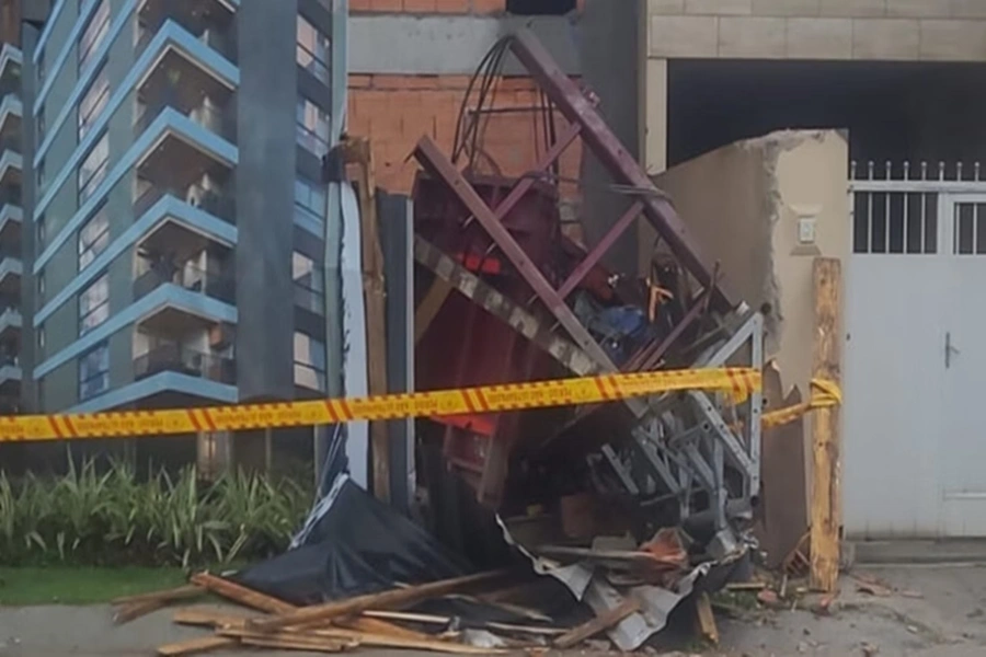 Trabalhadores morrem após elevador de obrar despencar