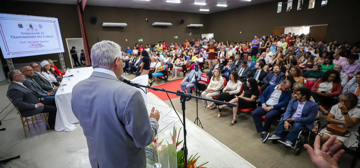 A cerimonia ocorreu no Cine Teatro da UFPI