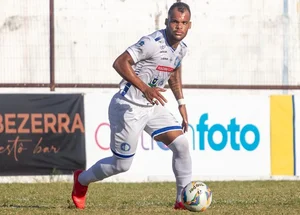 Anderson Cachorrão, volante do Oeirense