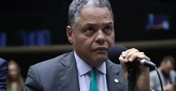 Antonio Brito (PSD-BA) afirma que retirada de candidatura foi uma decisão particular