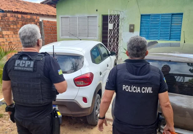 Carros recuperados pelo Departamento de Roubo e Furtos de Veículos