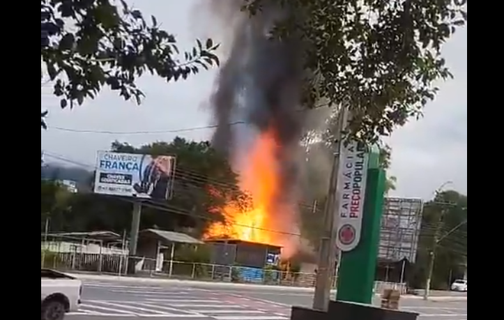 Casa de autor de explosões no STF é incendiada em Santa Catarina