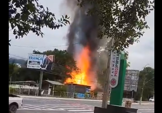 Casa de autor de explosões no STF é incendiada em Santa Catarina