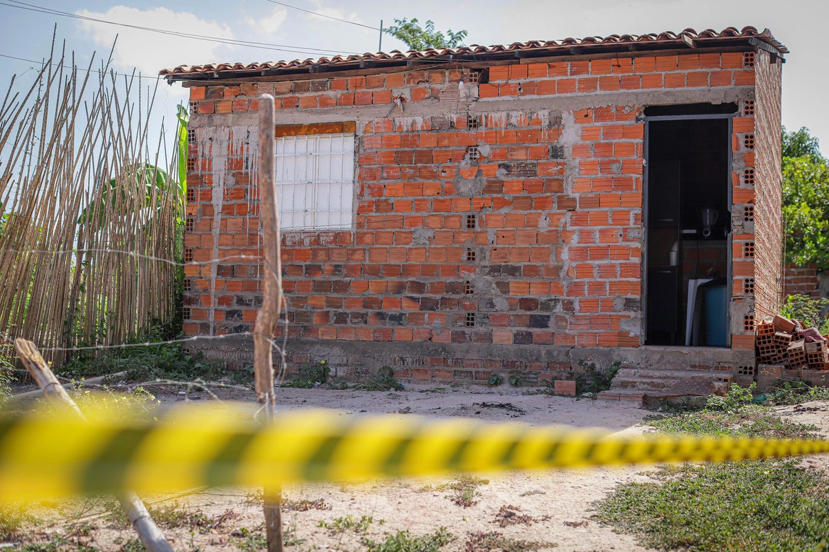 Casa onde o alvo da operação foi morto, na zona norte de Teresina