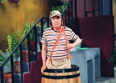 Chaves' é um seriado de televisão mexicano criado, dirigido e estrelado por Roberto Gómez Bolaños