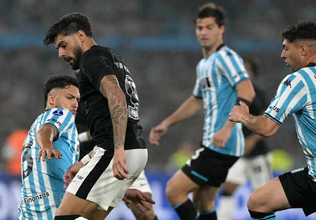 Corinthians foi eliminado para o Racing na Sul-Americana