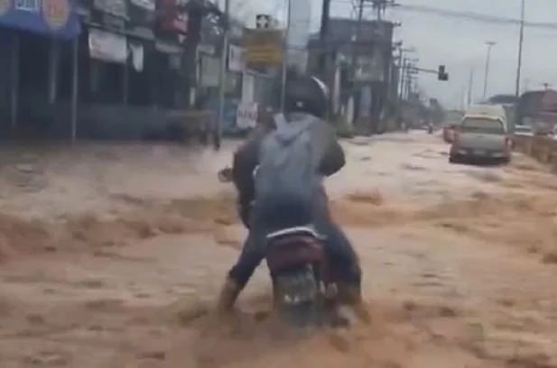 Enchentes na Tailândia