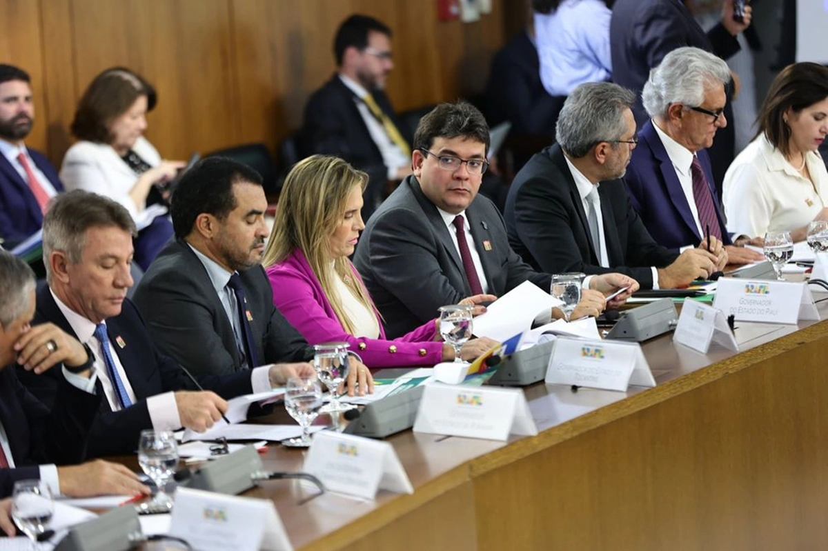 Governador Rafael Fonteles durante reunião com Lula e demais governadores no Palácio da Alvorada, nessa quinta-feira (31)