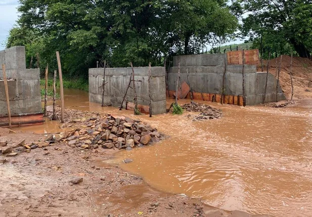 Governo do Estado está concluindo ponte na zona urbana de São João da Canabrava