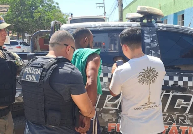 Homem de iniciais F. dos S.F. F., preso em Cajueiro da Praia