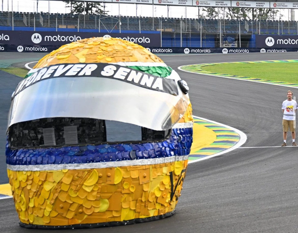 Homenagem à Ayrton Senna