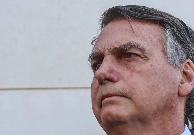 Moraes remove sigilo do inquérito que indicia Bolsonaro