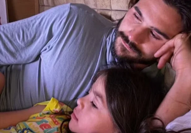 Nicolas e Zoe aparecem juntos, em um "momento família"