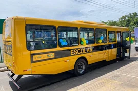 Prefeitura amplia frota escolar com novo ônibus adaptado