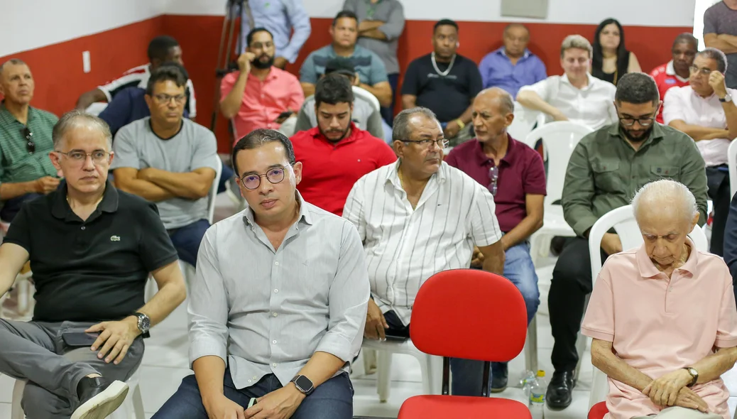 Pessoas presentes nas eleições do River para 2025/2027