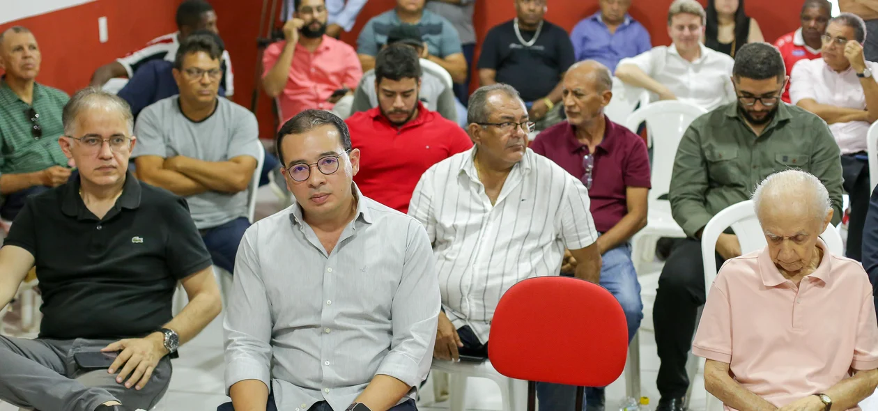 Pessoas presentes nas eleições do River para 2025/2027