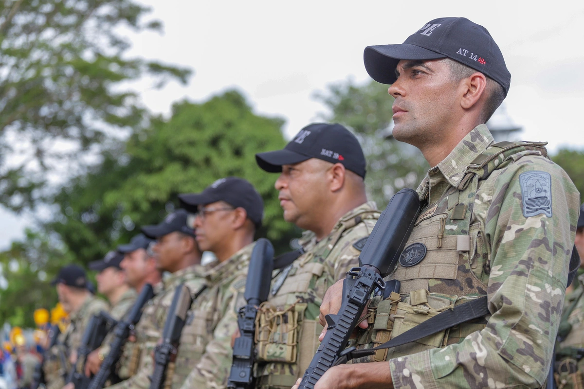 Policiais Militares durante solenidade