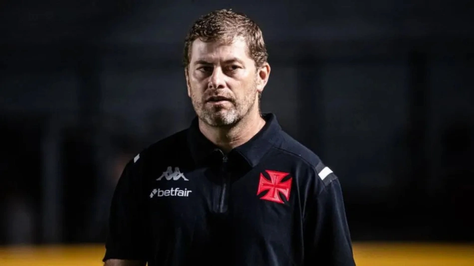 Rafael Paiva não é mais o técnico do time.