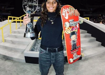 Rayssa Leal conquista etapa de Tóquio do Street League