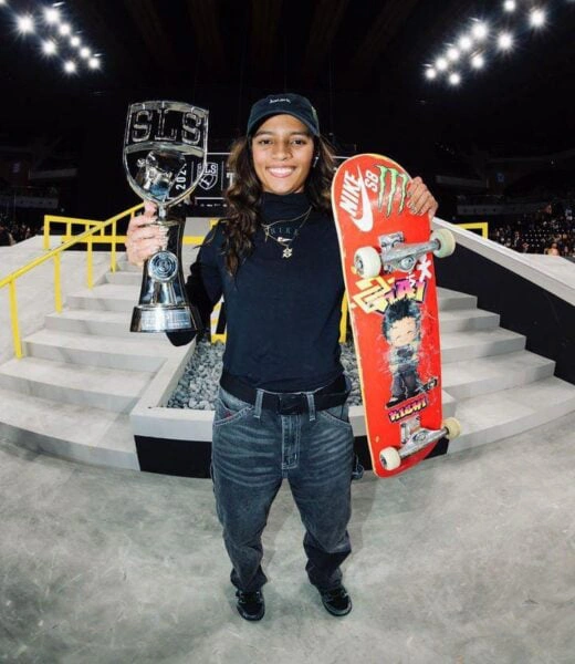 Rayssa Leal conquista etapa de Tóquio do Street League