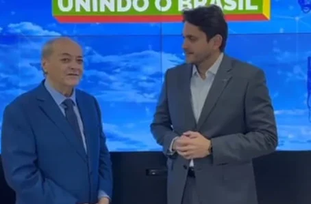 Sílvio Mendes ao lado do ministro Juscelino Filho