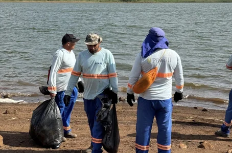 Ação de limpeza do Açude Joana