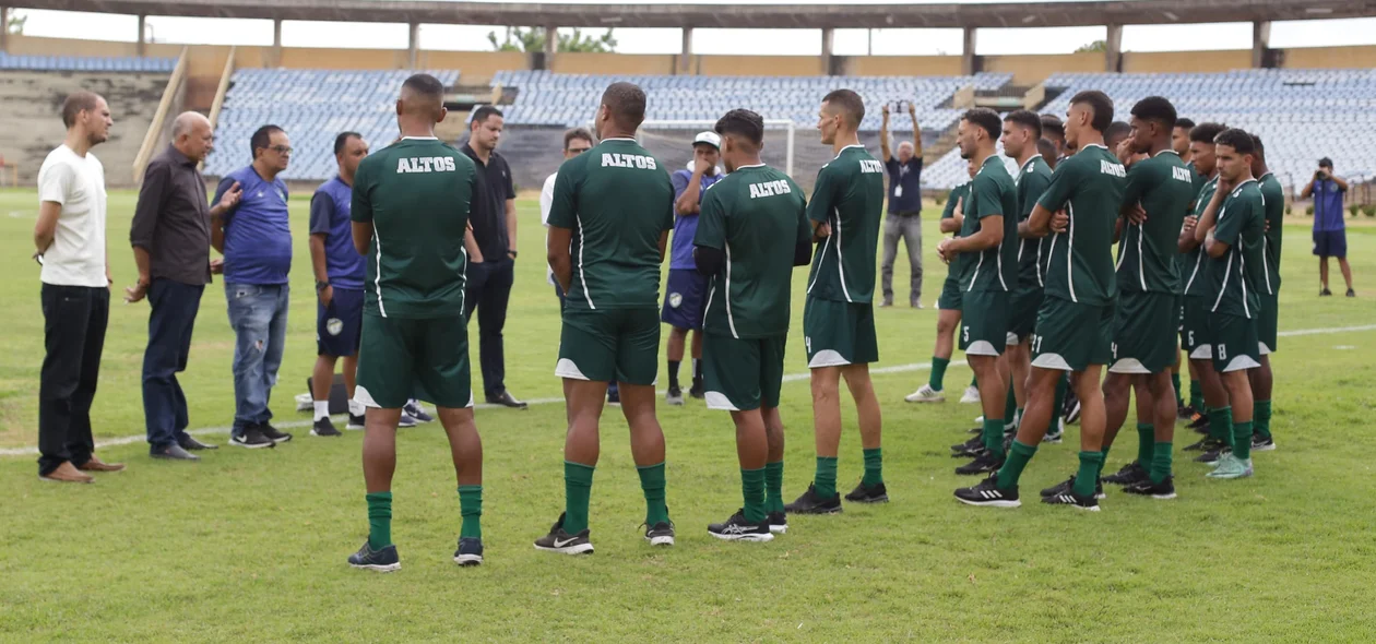 Altos se apresenta visando a temporada 2025