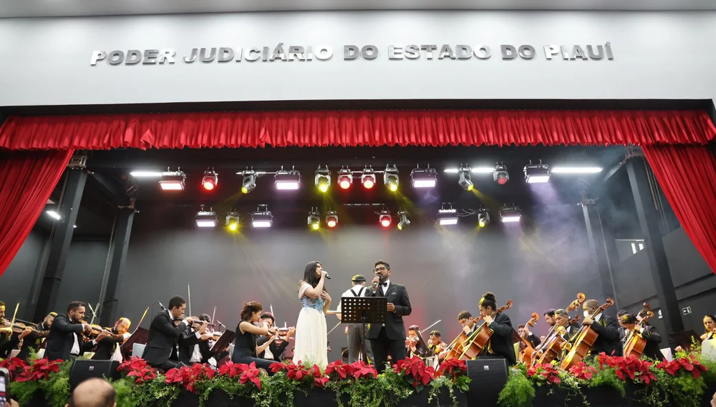 Apresentação musical na solenidade