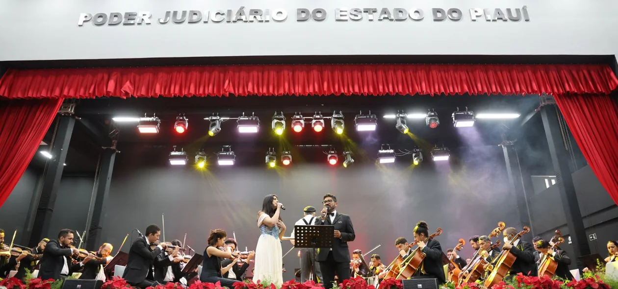 Apresentação musical na solenidade