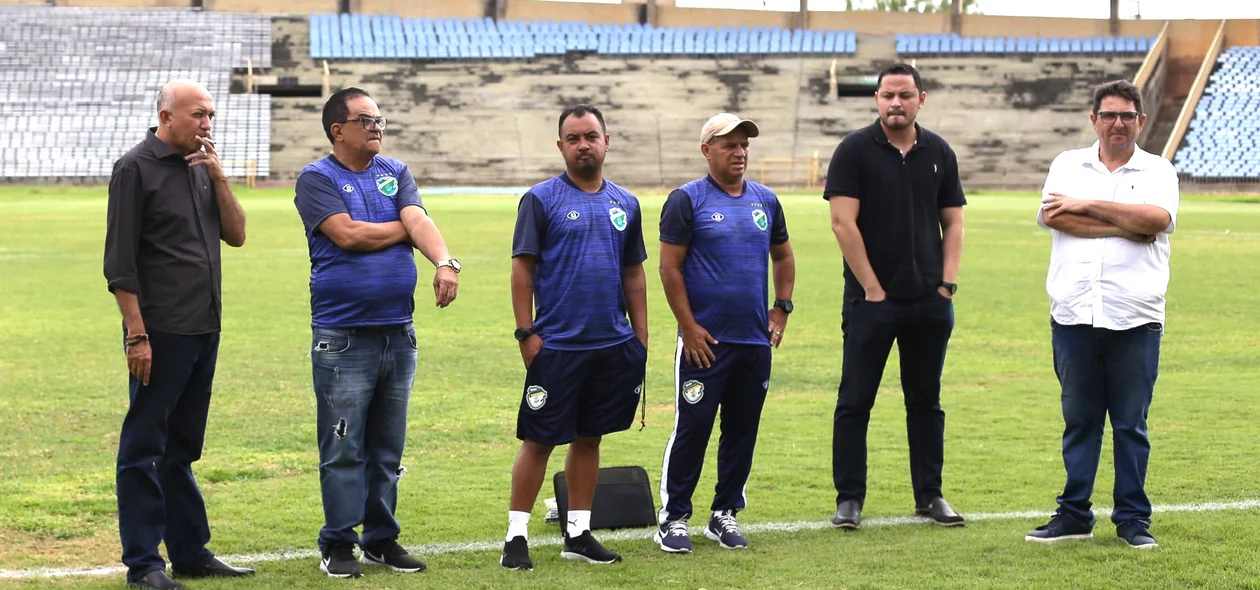 Comissão técnica e gestores do Altos