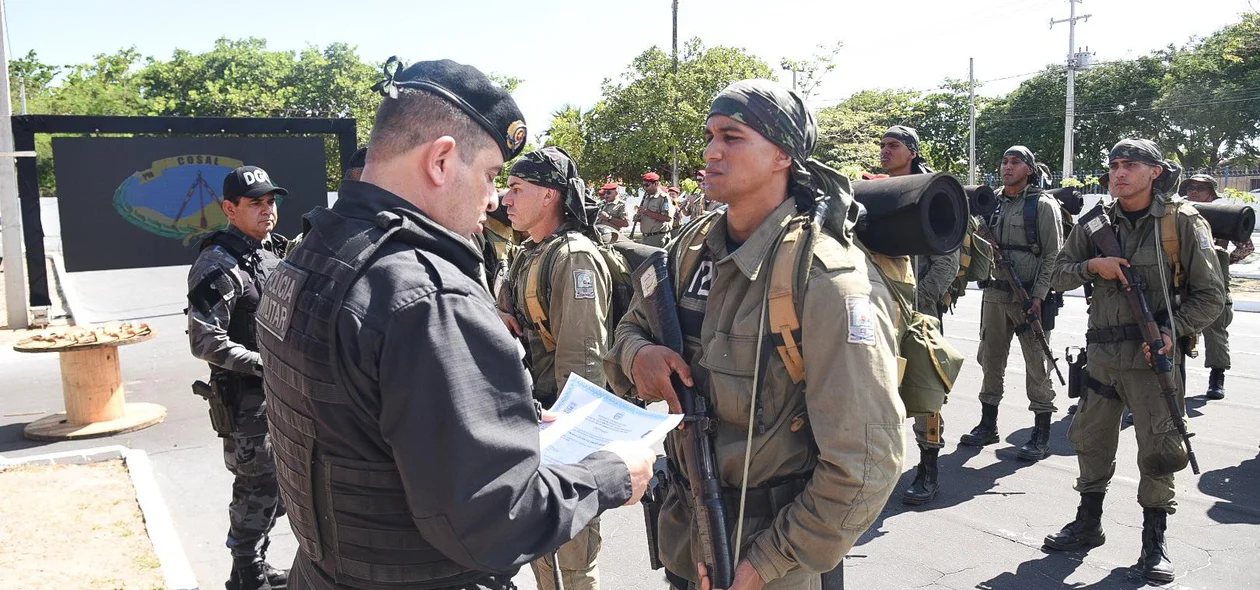 Coronel Scheiwann Lopes na formatura