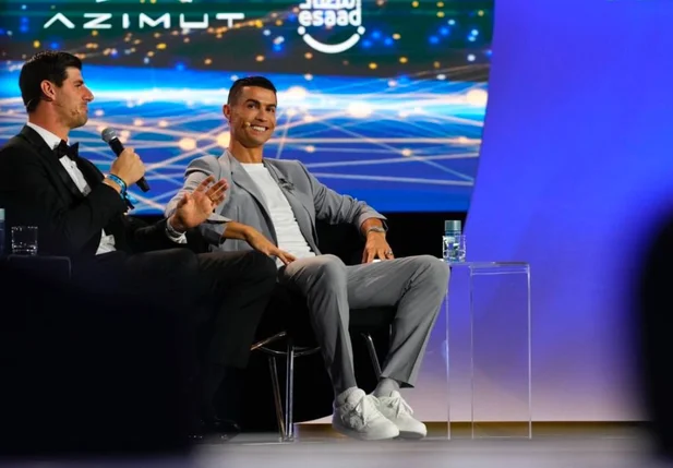 Cristiano Ronaldo elogia Vinicius Júnior e critica escolha da Bola de Ouro