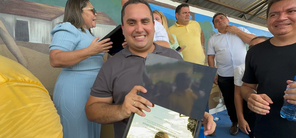 Deputado estadual Georgiano Neto participou das inaugurações