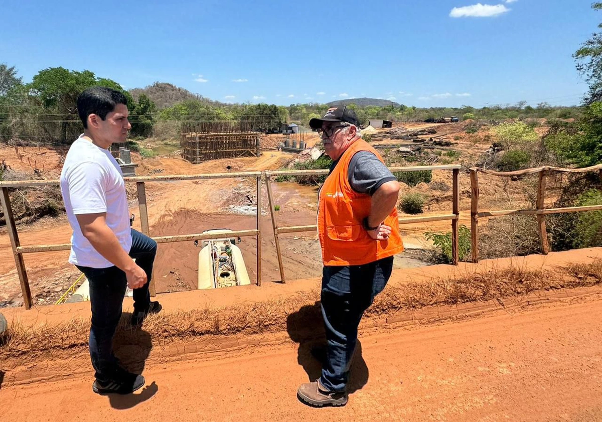 DER inicia sinalização de nova estrada entre Santa Cruz dos Milagres e Aroazes