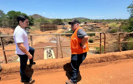 DER inicia sinalização de nova estrada entre Santa Cruz dos Milagres e Aroazes